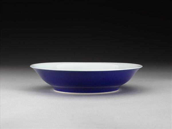 霽青釉白裡盤