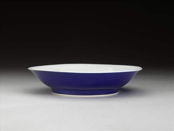 霽青釉白裡盤