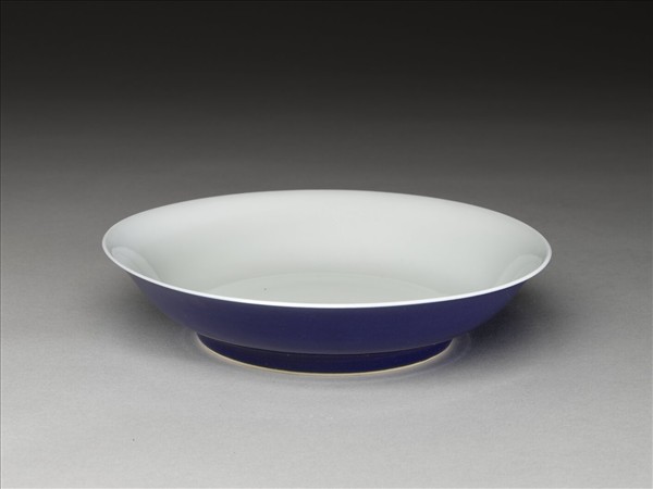 霽青釉白裡盤