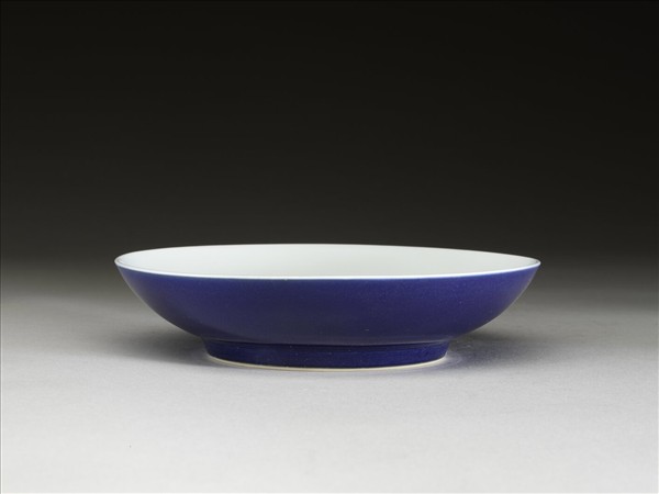 霽青釉白裡盤