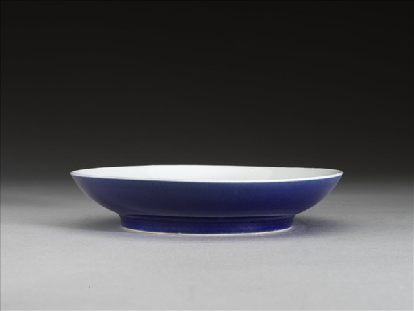 霽青釉白裡盤