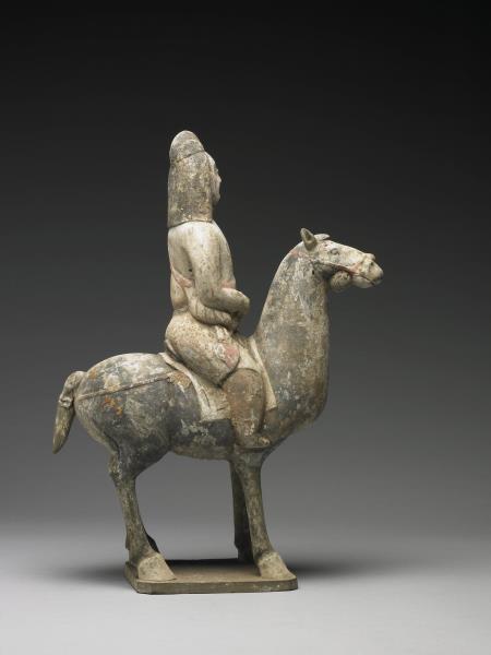 灰陶加彩陶騎士俑