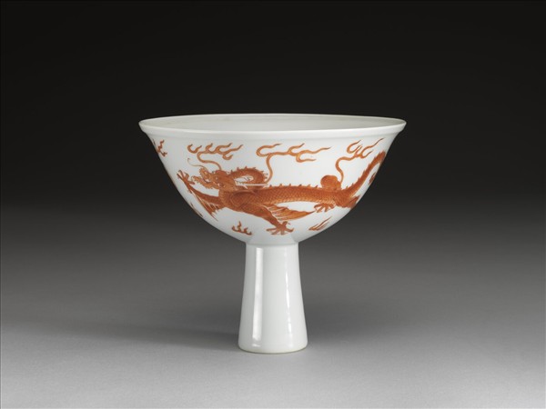 描紅雙龍戲珠紋高足碗