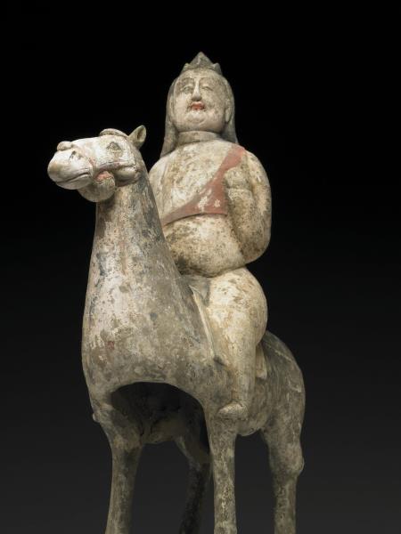 灰陶加彩陶騎士俑