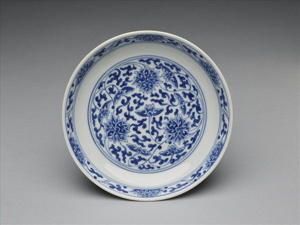 青花番蓮紋盤