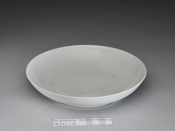 甜白釉盤