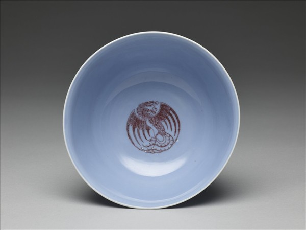 天藍釉紅彩團鳳紋碗