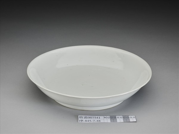 甜白釉盤