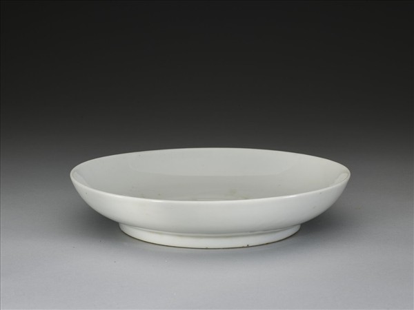 甜白釉盤