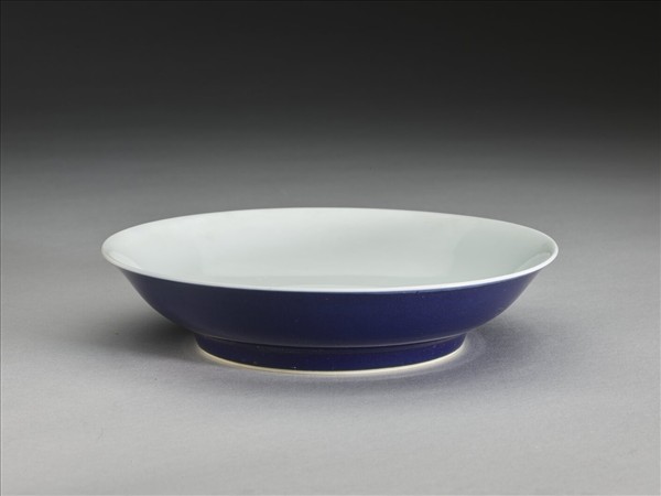 霽青釉白裡盤