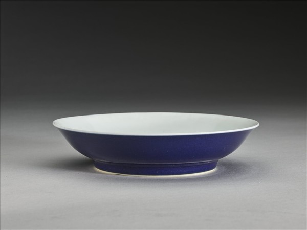霽青釉白裡盤