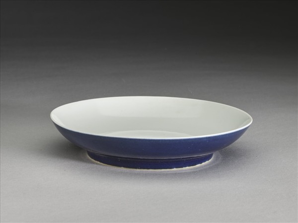 霽青釉白裡盤