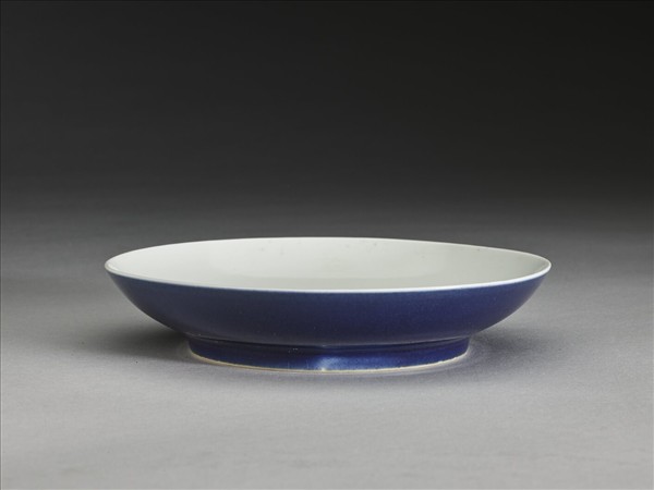 霽青釉白裡盤