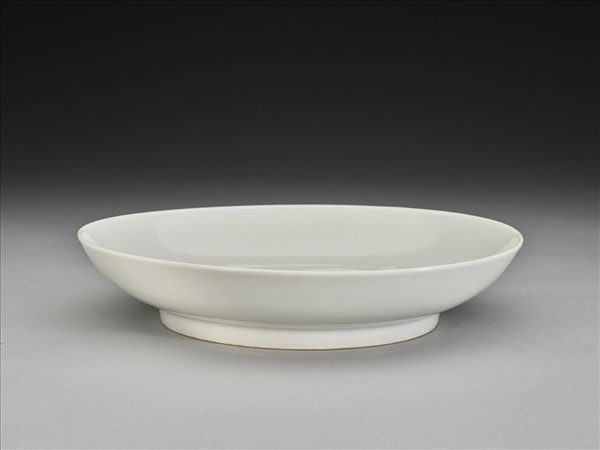 甜白釉盤