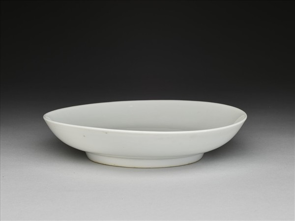 甜白釉盤