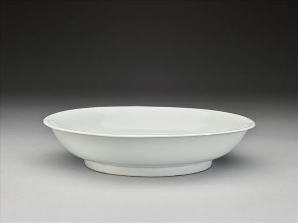 甜白釉盤