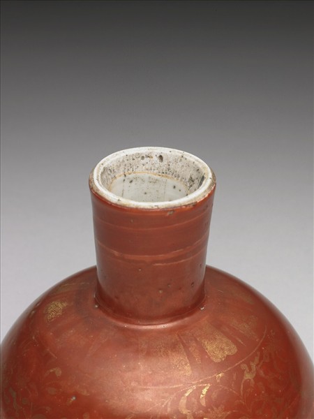 青花紅地描金花卉紋高足碗