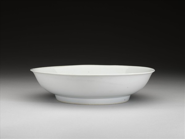 甜白釉盤
