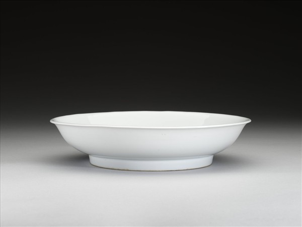 甜白釉盤
