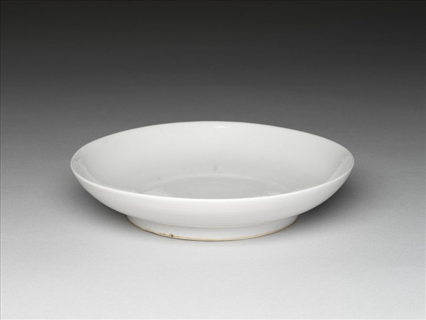 甜白釉盤