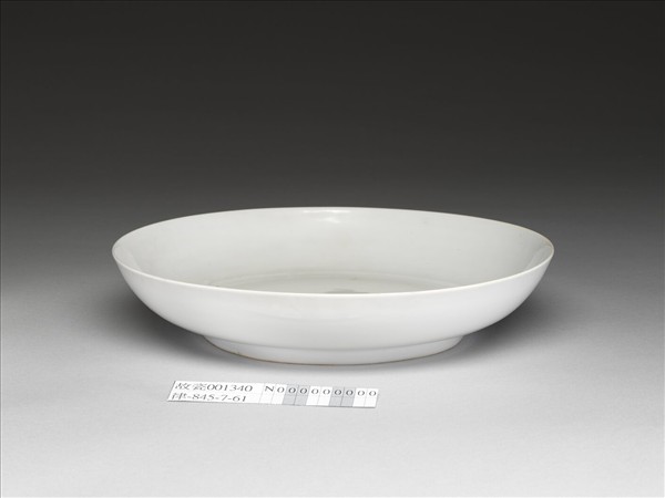 甜白釉盤