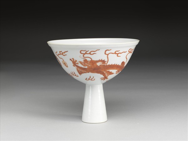 描紅雙龍戲珠紋高足碗