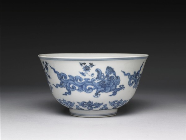 青花夔龍紋碗