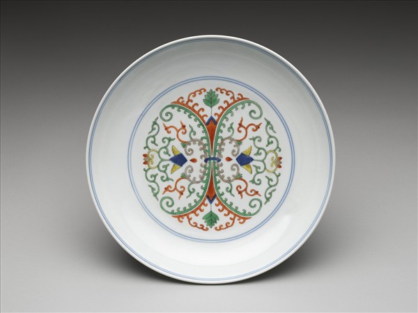 五彩花卉紋盤