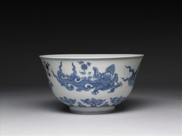 青花夔龍紋碗