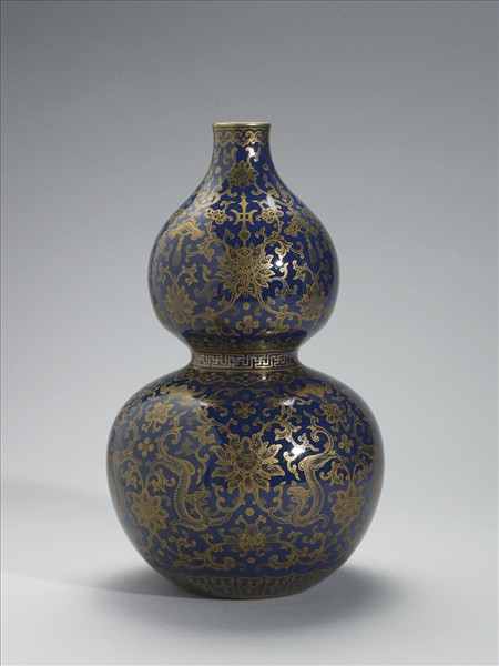 霽青釉描金番蓮紋葫蘆瓶