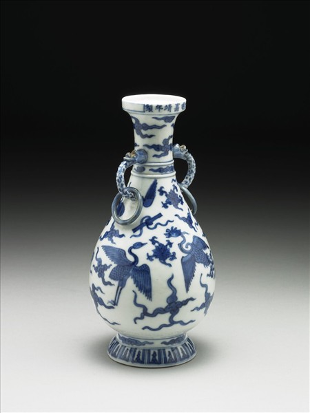 青花雲鳳紋獸耳環瓶