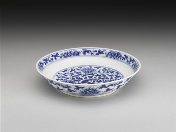青花番蓮紋盤
