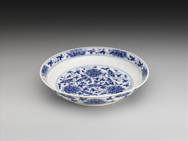 青花番蓮紋盤