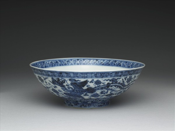 青花穿蓮鳳紋碗