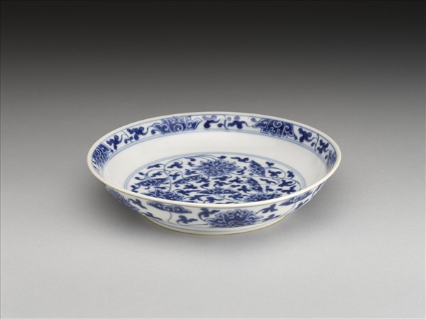 青花番蓮紋盤