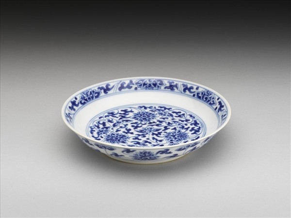 青花番蓮紋盤