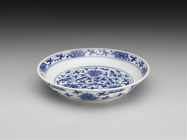 青花番蓮紋盤