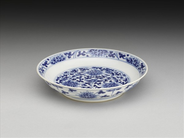 青花番蓮紋盤