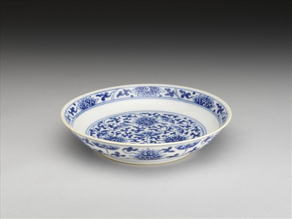 青花番蓮紋盤