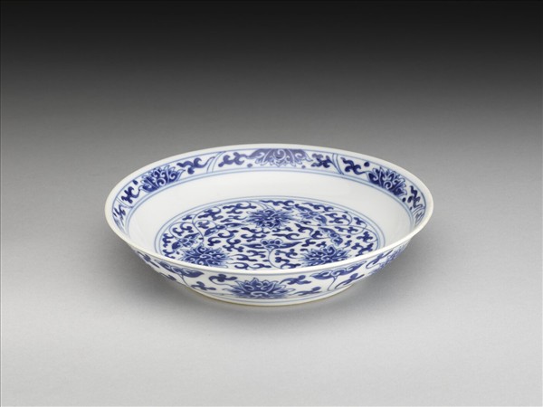 青花番蓮紋盤