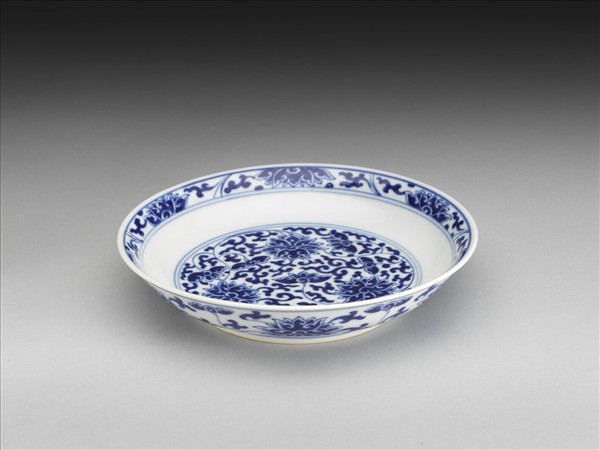 青花番蓮紋盤