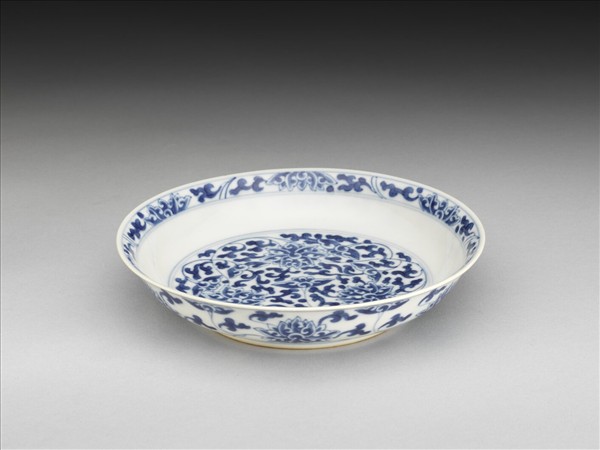 青花番蓮紋盤
