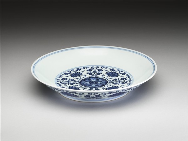 青花番蓮紋盤