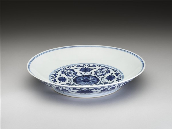 青花番蓮紋盤