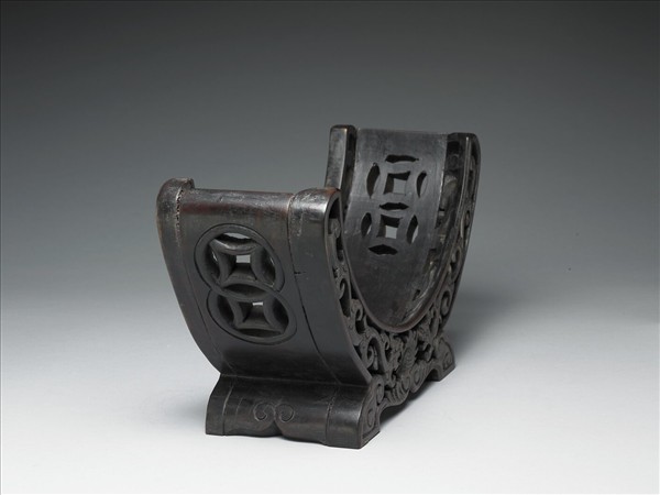 紅木雙龍搶珠紋木座