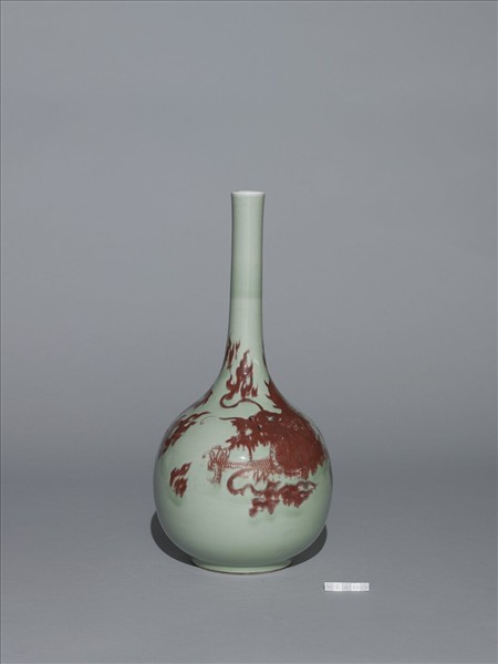 冬青釉裏紅龍紋瓶