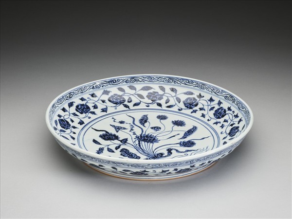 青花一把蓮紋盤