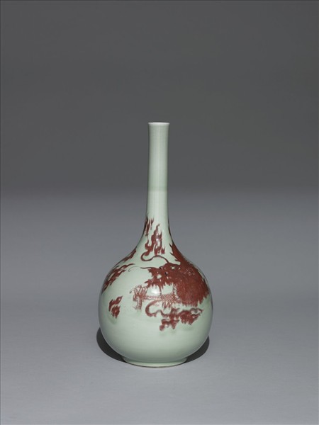 冬青釉裏紅龍紋瓶