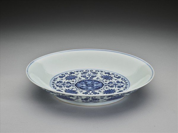 青花番蓮紋盤