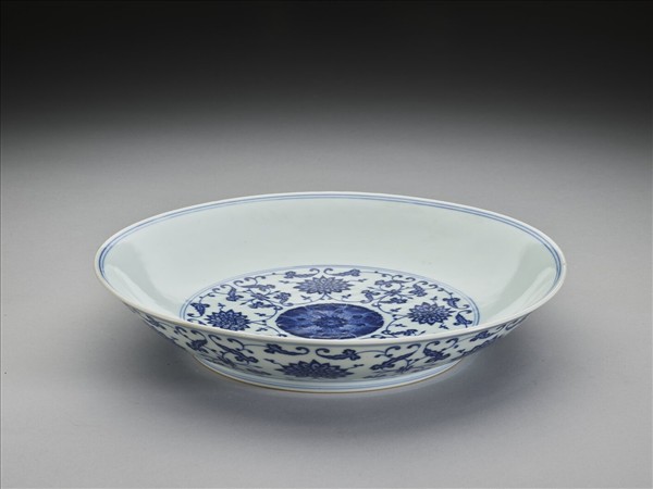 青花番蓮紋盤